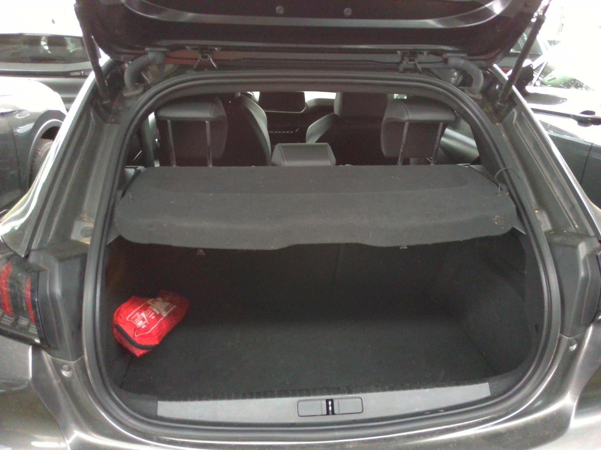Peugeot 208 PureTech 100 S&S BVM6 GT Pack 2022