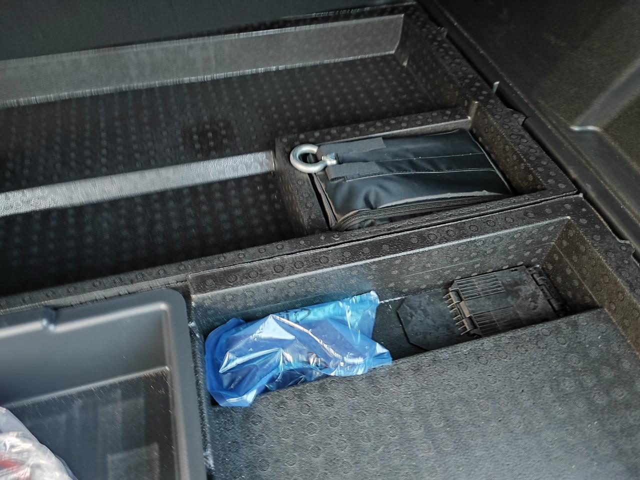 Foto Peugeot 3008 Hybrid 9