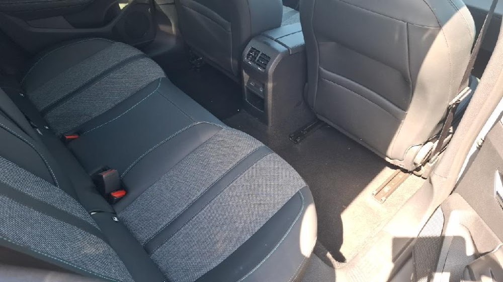 Foto Peugeot 408 15