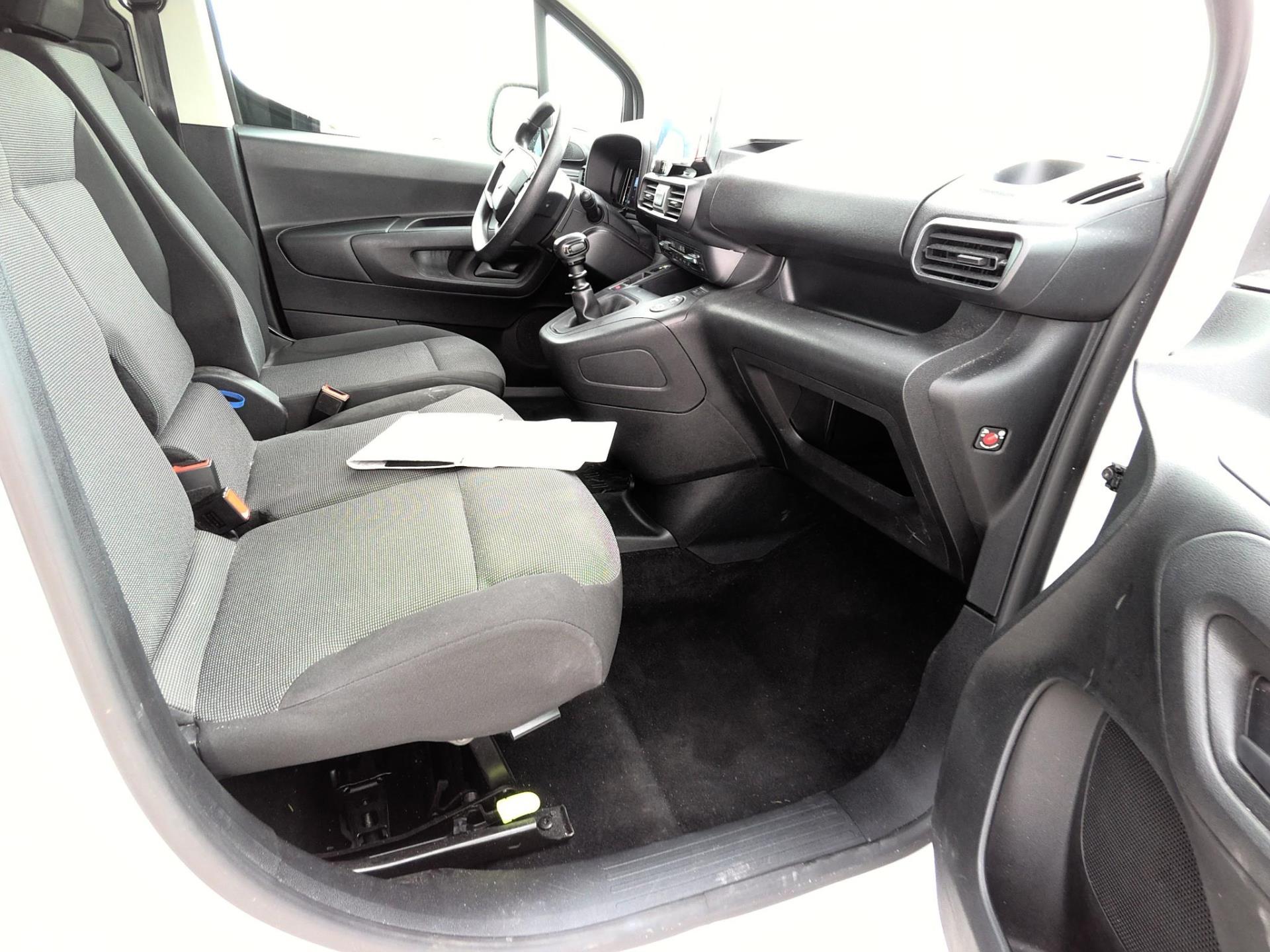 Citroen BERLINGO VAN TAILLE XL 950KG BLUEHDI 100 S&S BVM6 2024
