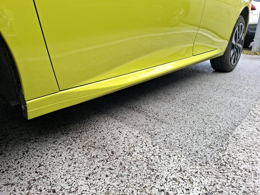 Peugeot 208 Hybrid 100 e-DCS6 Style 2025