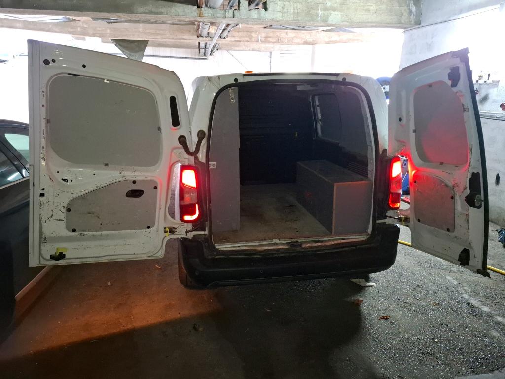 Peugeot PARTNER FOURGON STANDARD 650 KG BLUEHDI 100 S&S BVM5 PREMIUM 2020