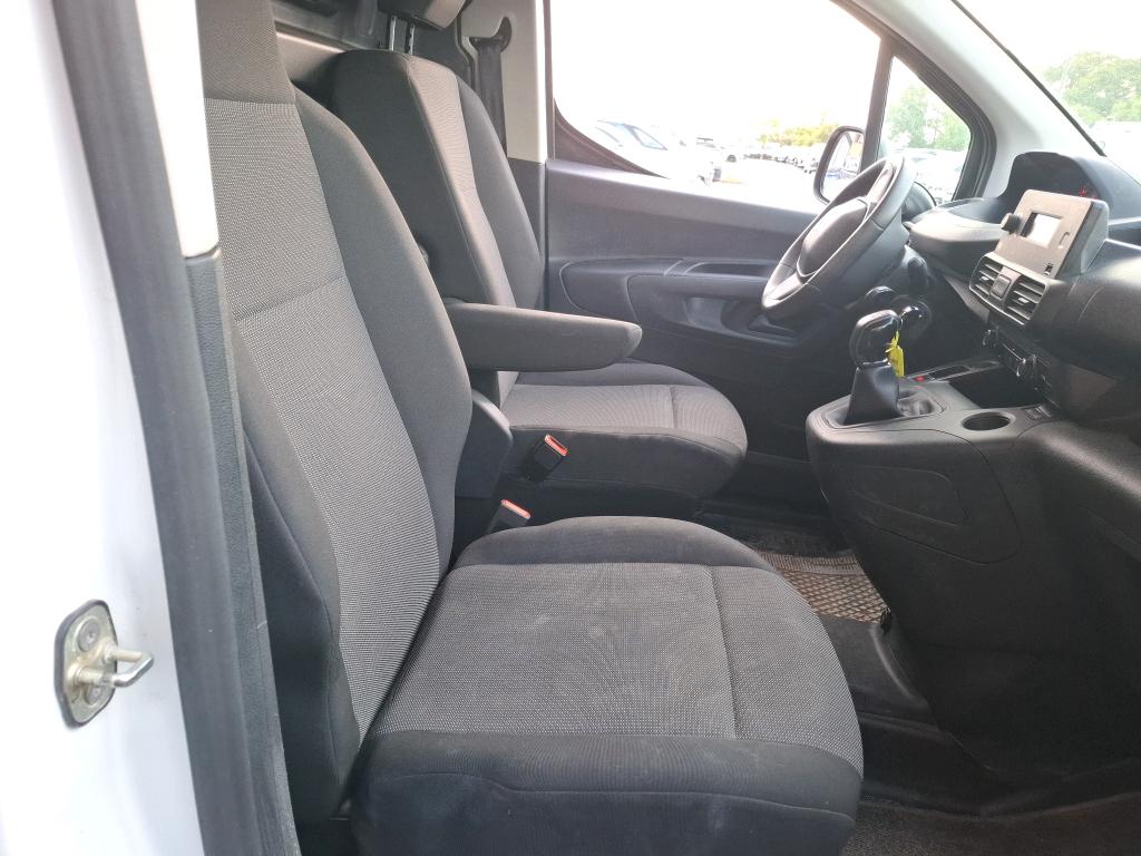 Peugeot PARTNER FOURGON STANDARD 650 KG BLUEHDI 100 S&S BVM5 PREMIUM 2021