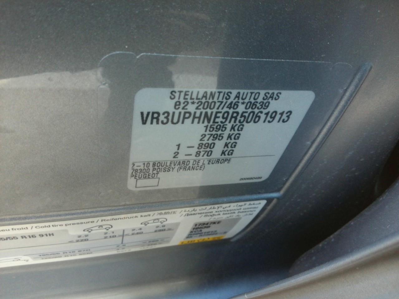 Foto Peugeot 208 12