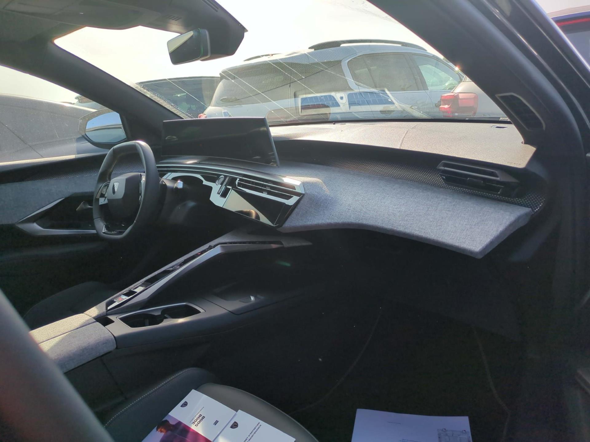Peugeot 3008 Hybrid 136 e-DCS6 GT 2025