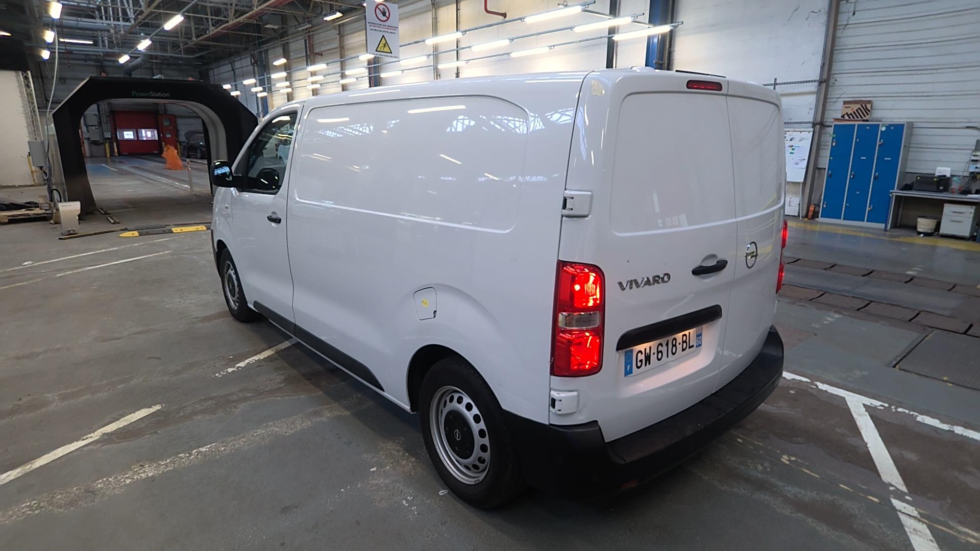 Opel VIVARO FGN TAILLE M BLUEHDI 145 BVM6 2024