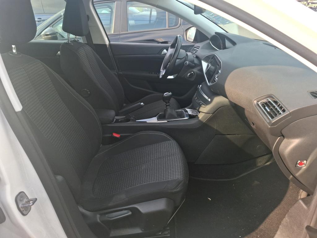 Peugeot 308 BlueHDi 130ch S&S BVM6 Active Business 2021
