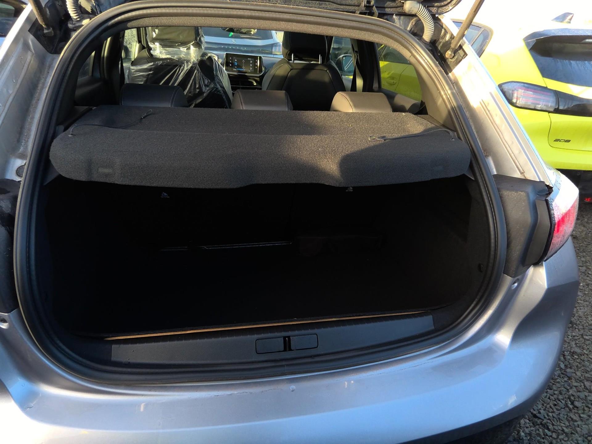 Peugeot 208 BlueHDi 100 S&S BVM6 GT 2023