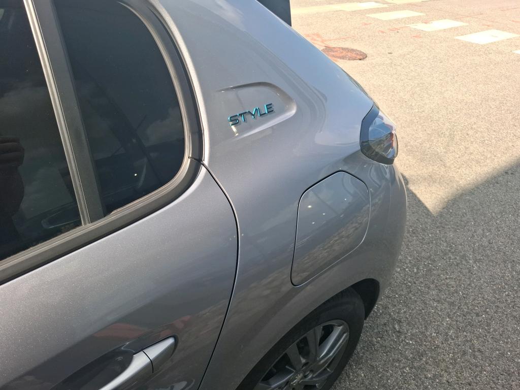 Peugeot 208 PureTech 100 S&S EAT8 Style 2022
