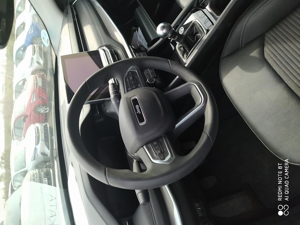 Foto Jeep Compass 12