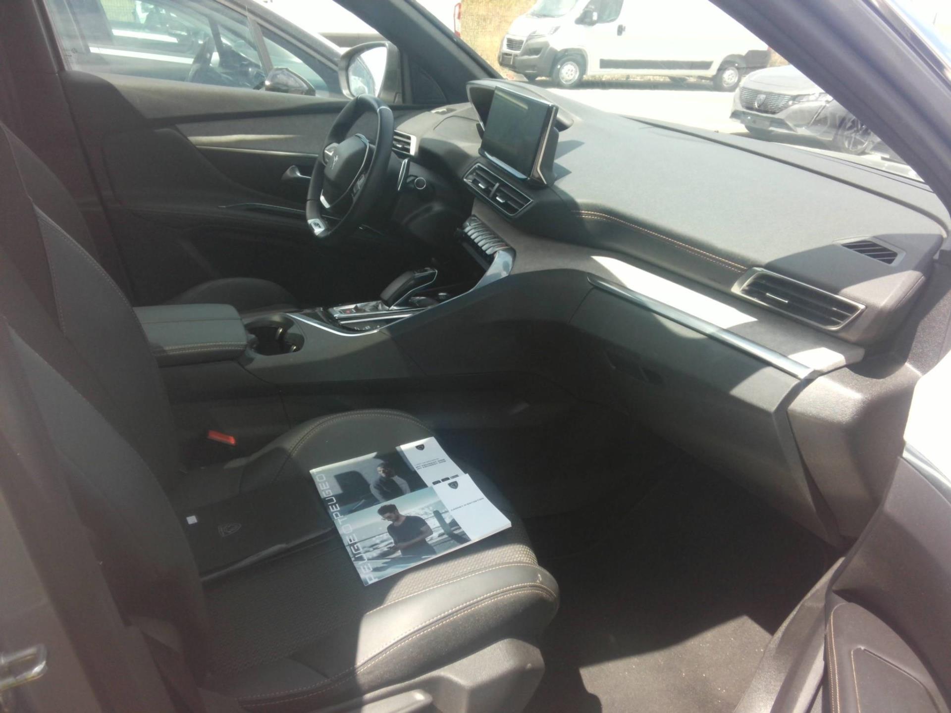 Peugeot 3008 Hybrid 225 e-EAT8 GT 2022