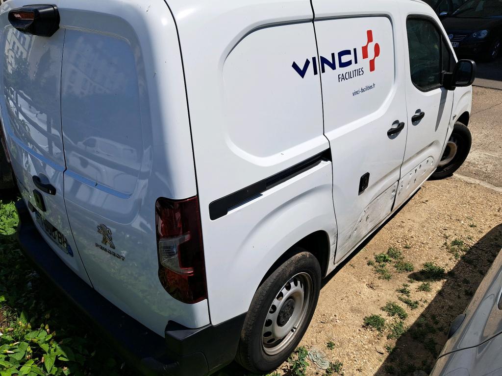 Peugeot PARTNER FOURGON STANDARD 650 KG BLUEHDI 130 S&S EAT8 ASPHALT 2020