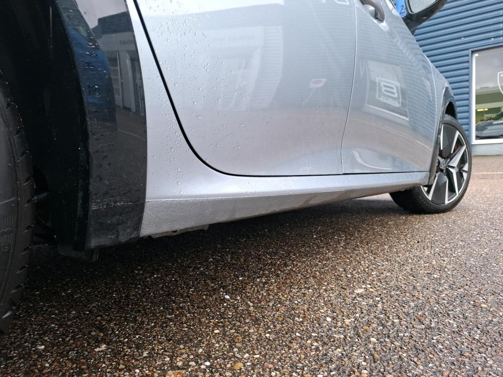 Peugeot 208 PureTech 100 S&S BVM6 GT 2024