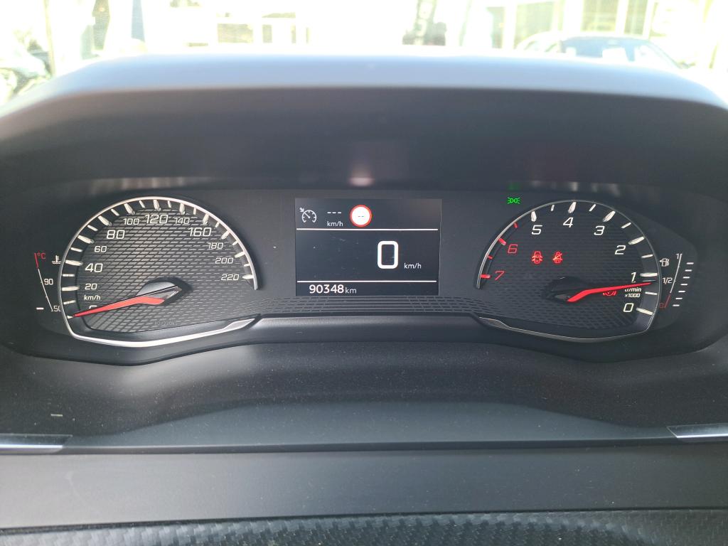 Peugeot 2008 BlueHDi 110 S&S BVM6 Active Pack 2022