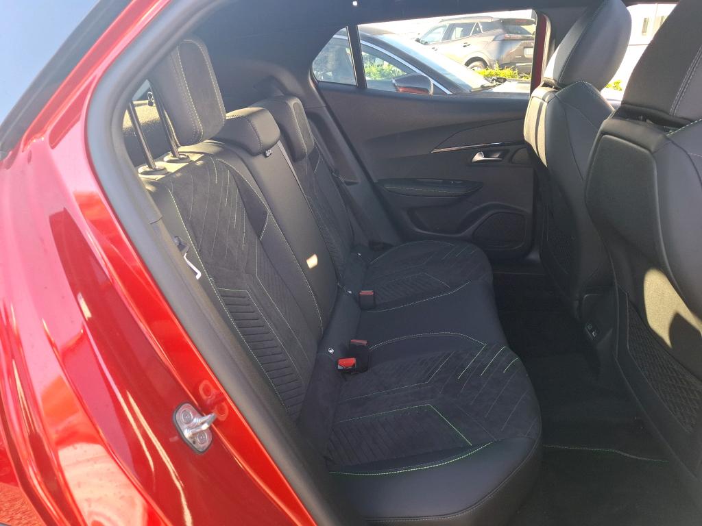 Peugeot 2008 Hybrid 145 ch e-DCS6 GT 2025