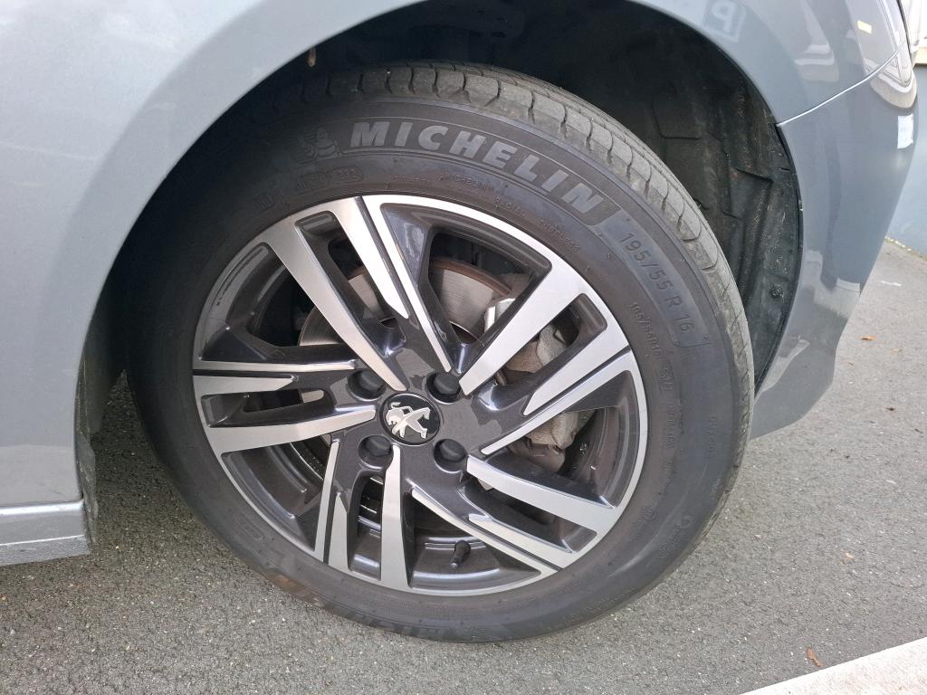 Peugeot 208 PureTech 100 S&S BVM6 Allure 2022