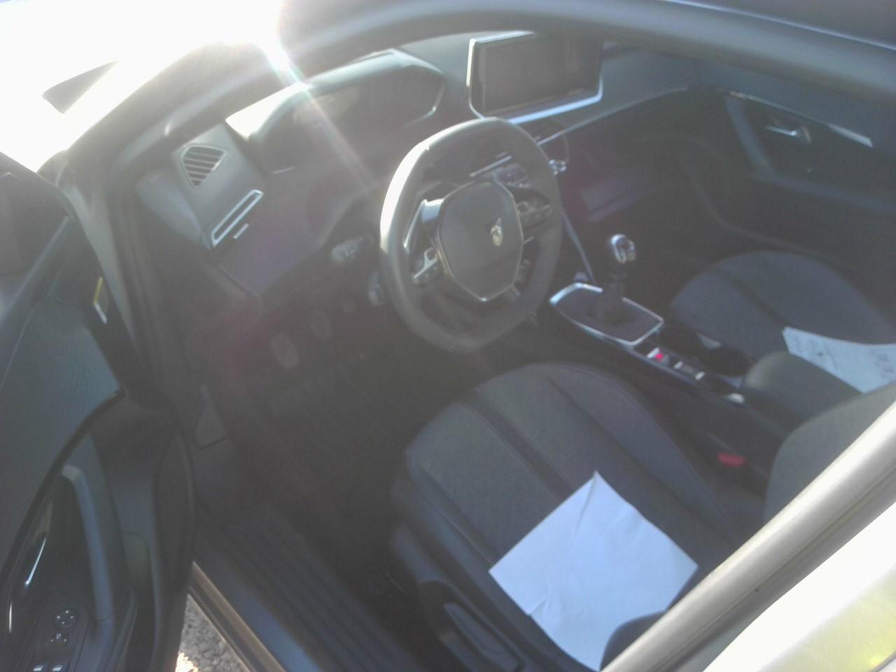 Foto Peugeot 2008 3