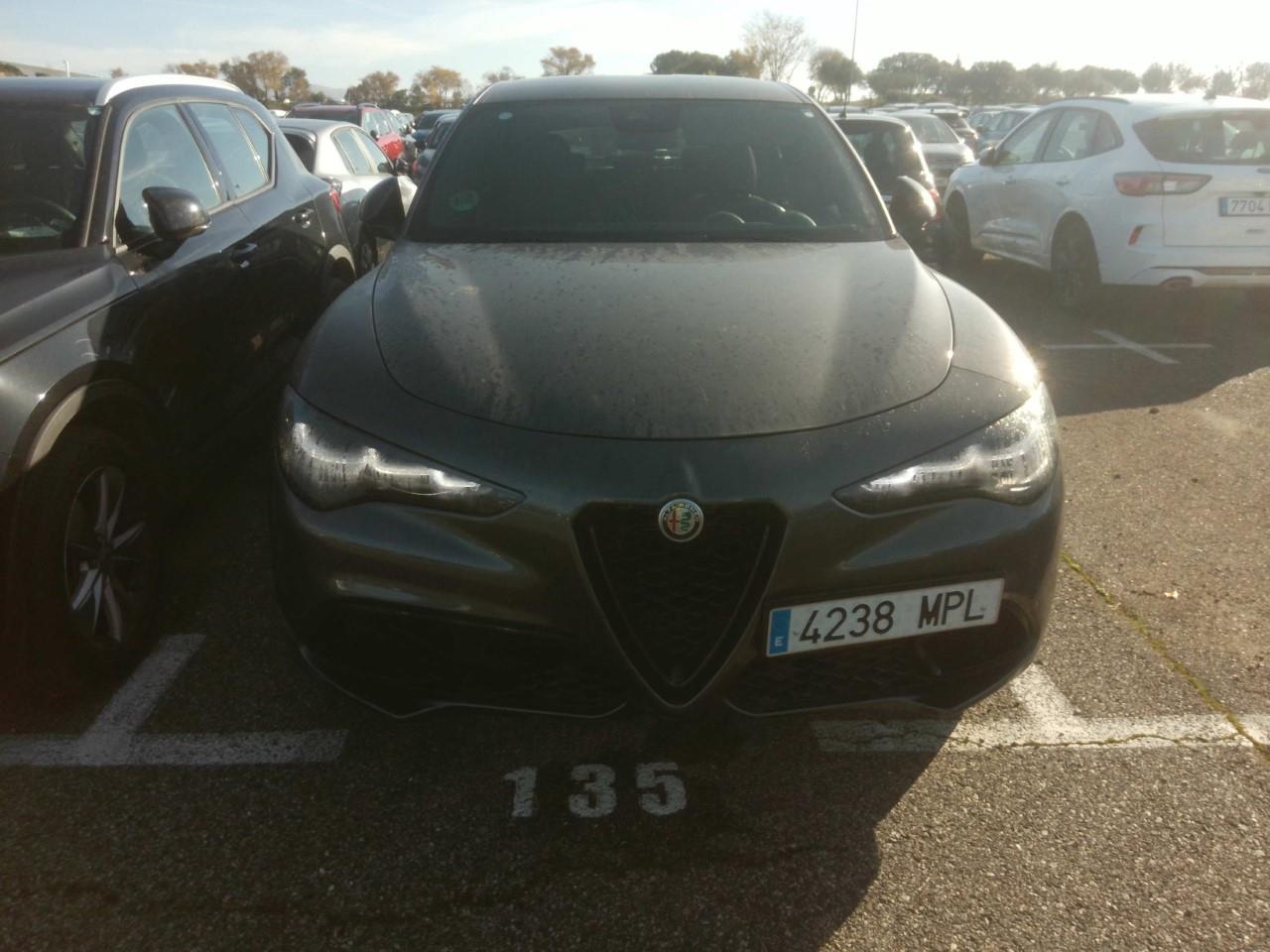 Foto Alfa Romeo Stelvio 2