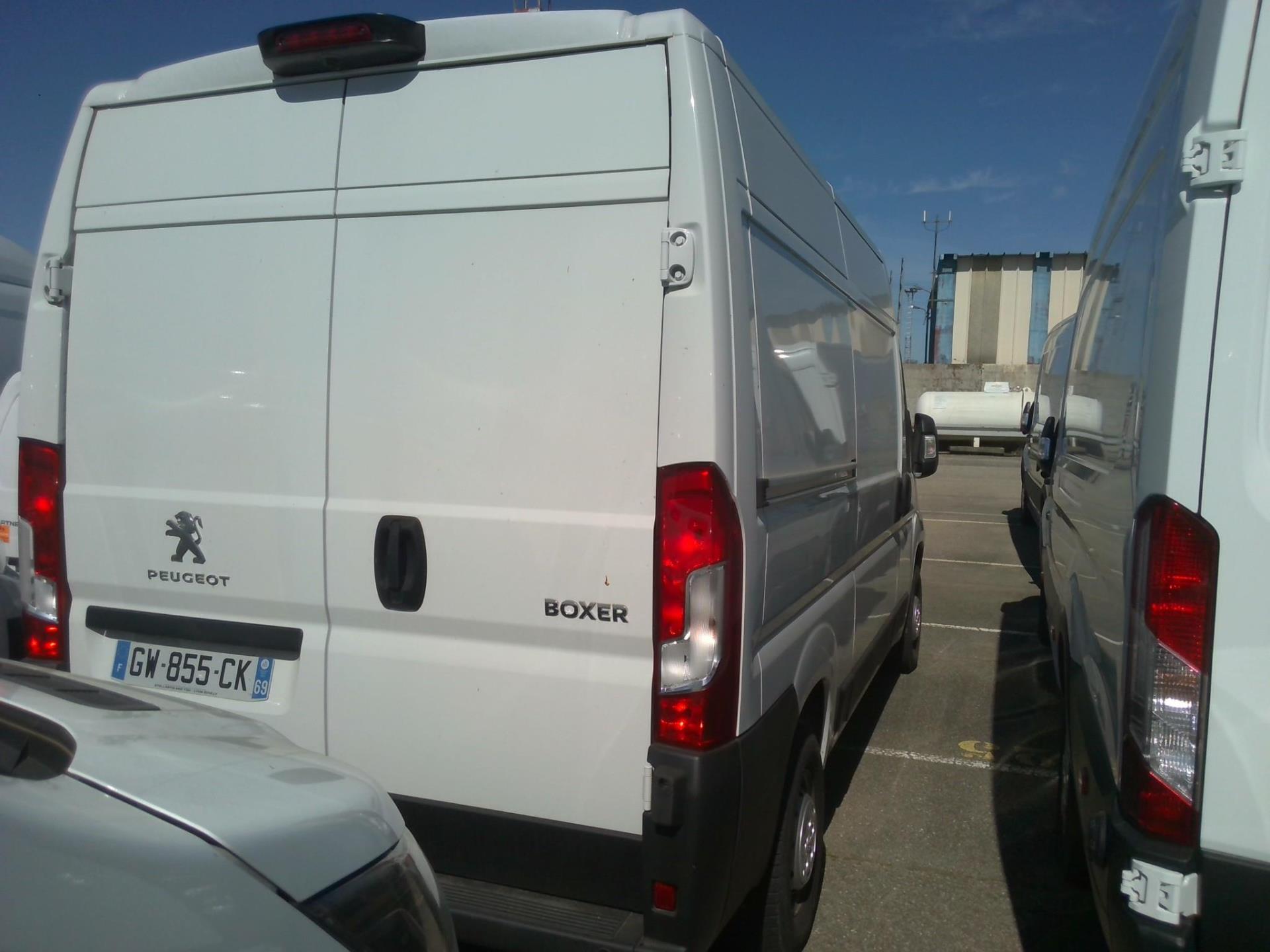 Peugeot BOXER TOLE 3.3 T L2H2 BLUEHDI 140 S&S BVM6 2024