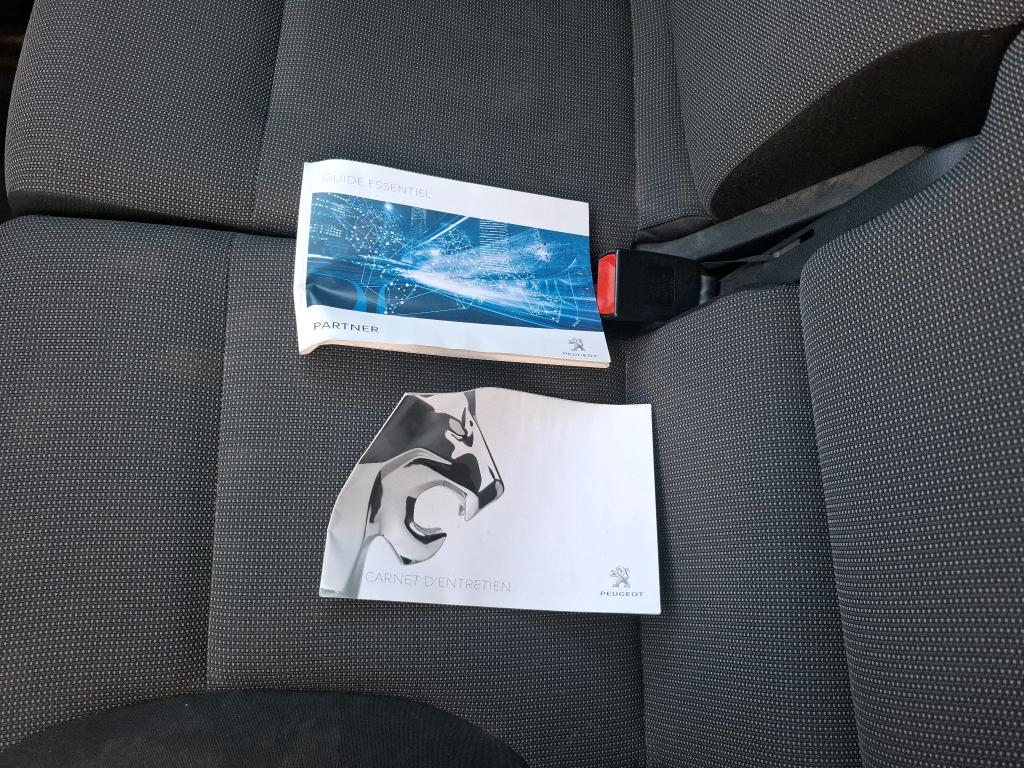 Peugeot PARTNER FOURGON STANDARD 650 KG BLUEHDI 100 BVM5 PREMIUM 2019