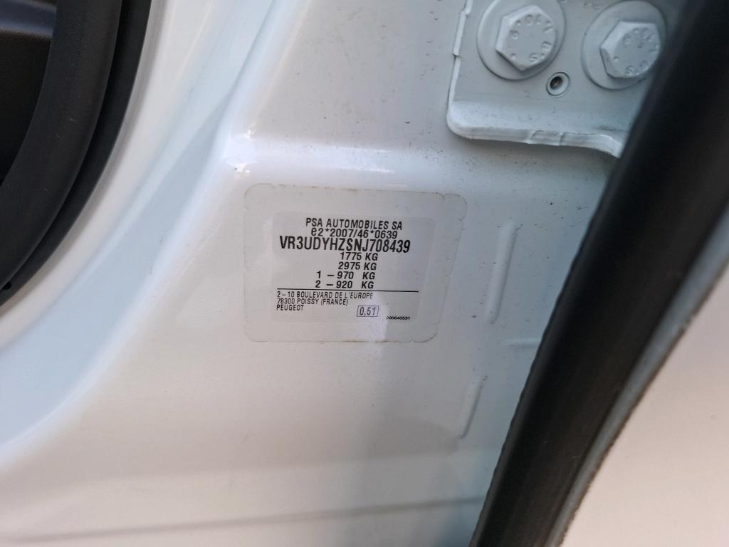Peugeot 2008 BlueHDi 130 S&S EAT8 Allure Pack 2022