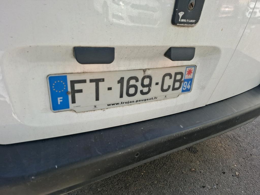 Peugeot PARTNER FOURGON STANDARD 650 KG BLUEHDI 130 S&S EAT8 ASPHALT 2020