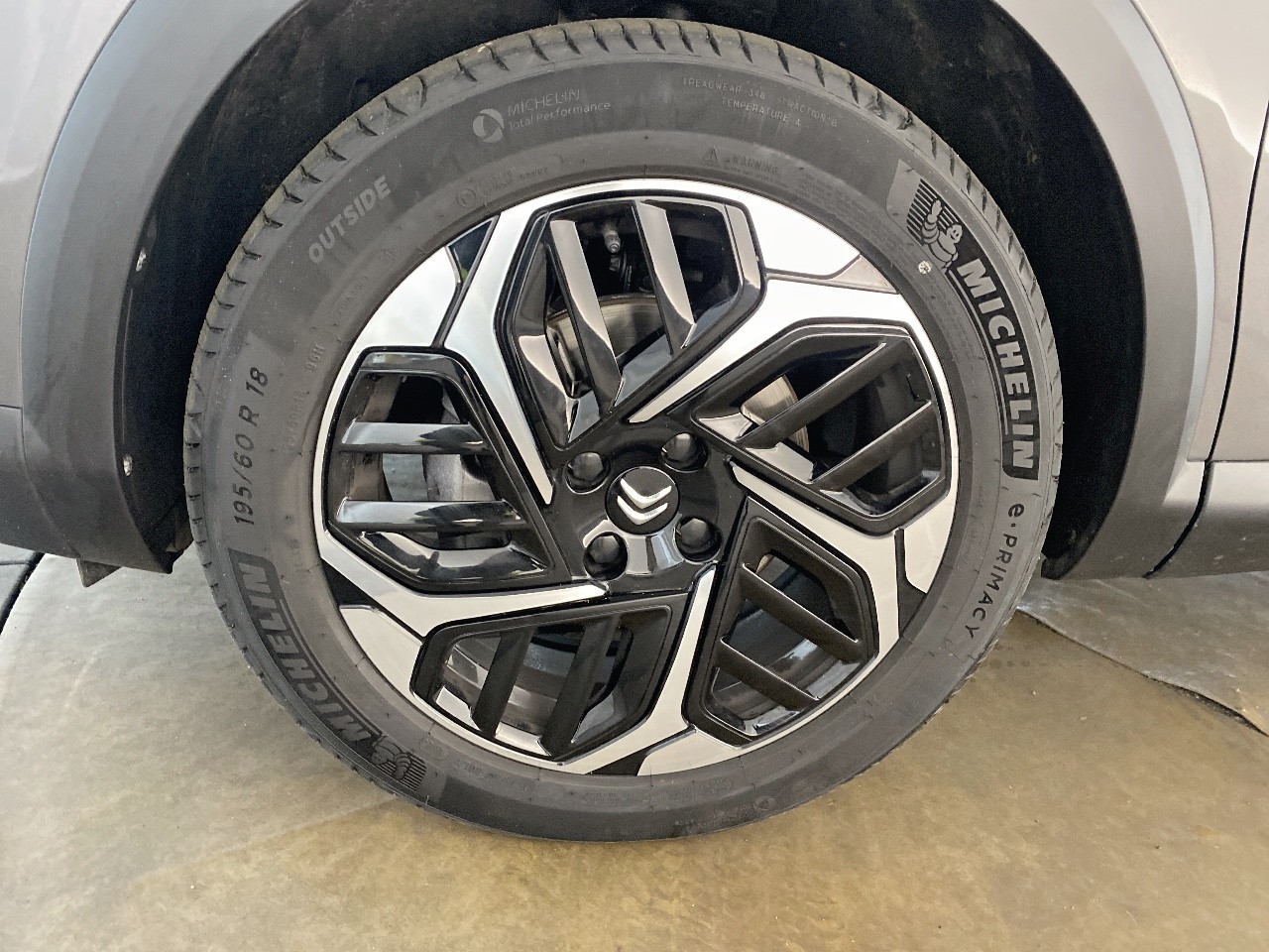 Citroen C4 PureTech 130 S&S EAT8 Shine 2023