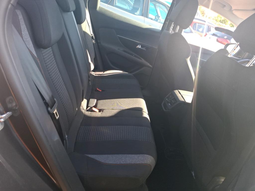 Peugeot 3008 BlueHDi 130ch S&S EAT8 Active Pack 2022
