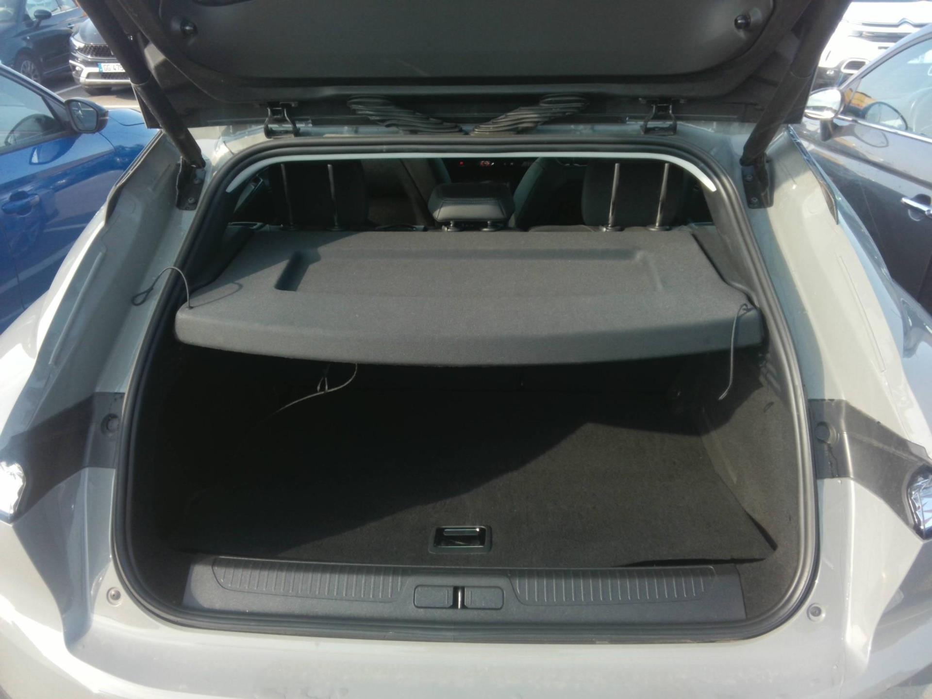 DS DS 4 Hybride E-Tense 225 EAT8 Cross Trocadero 2022