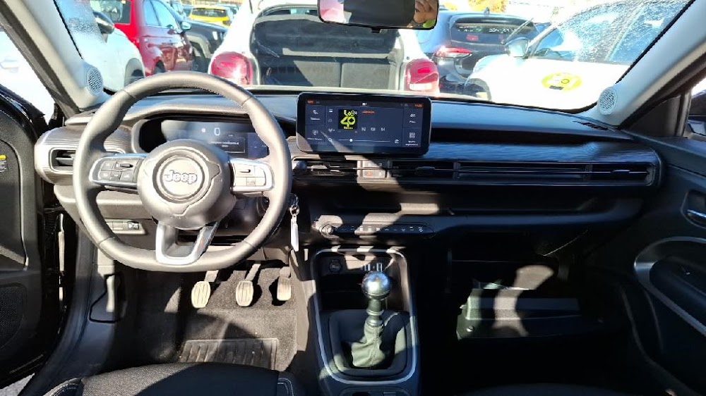 Foto Jeep AVENGER 14