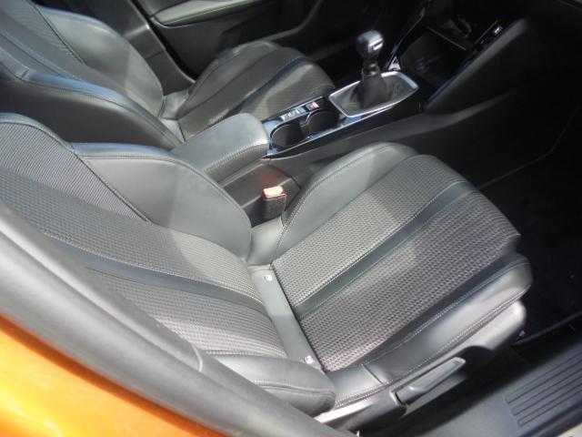 Foto Peugeot 2008 18