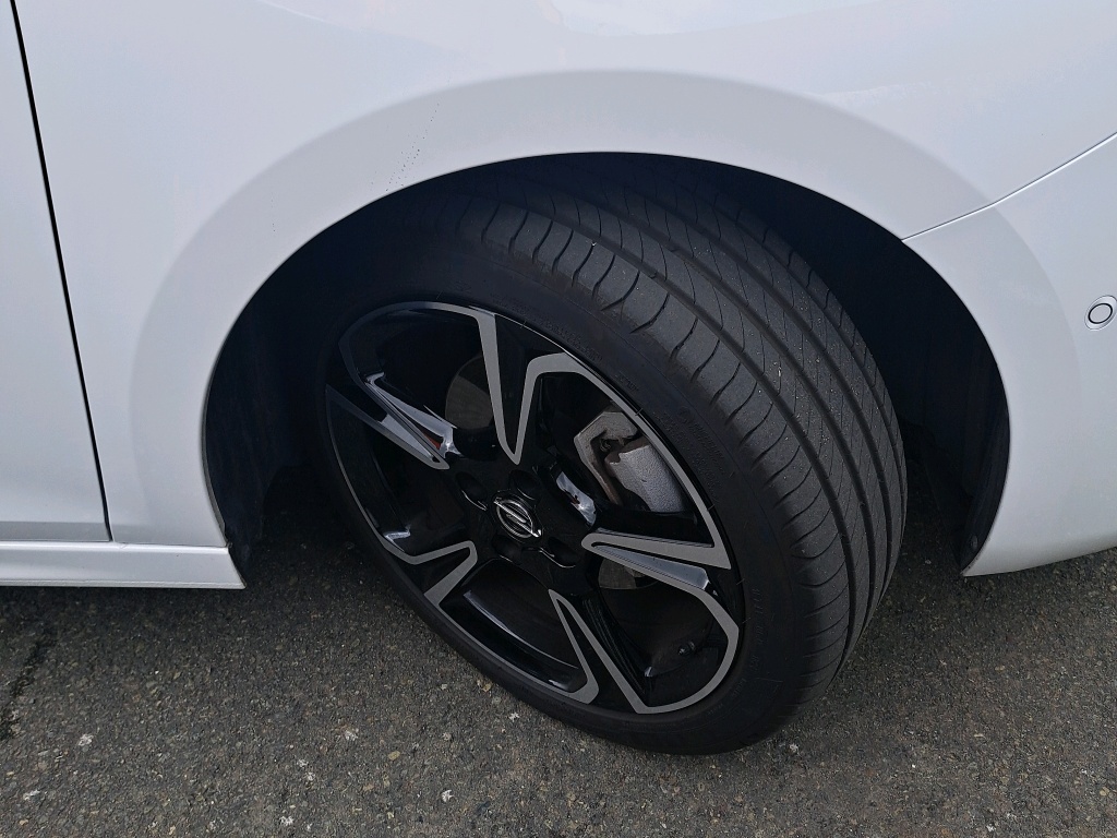 Opel Corsa 1.2 Turbo 100 ch GS 2024