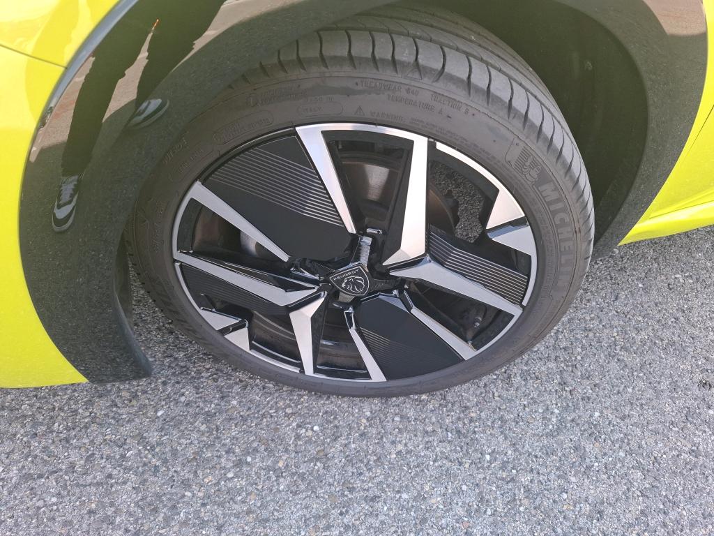 Peugeot 208 Hybrid 145 ch e-DCS6 GT 2025