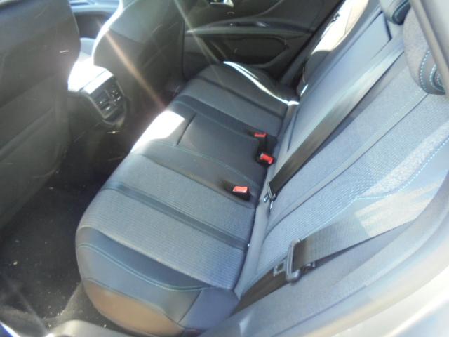 Foto Peugeot 3008 Hybrid 17