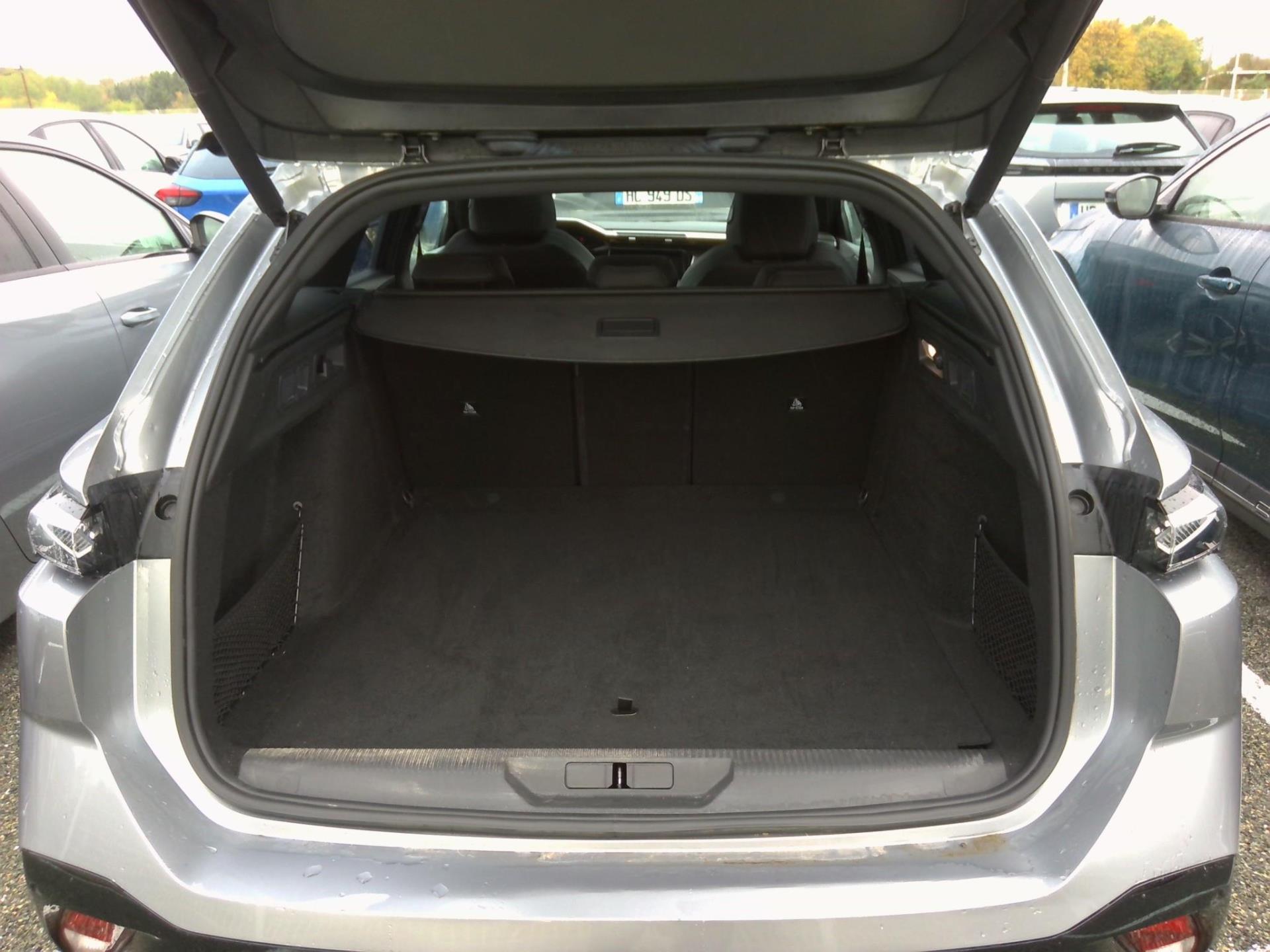 Peugeot 308 SW Hybrid 136 e-DCS6 GT 2024
