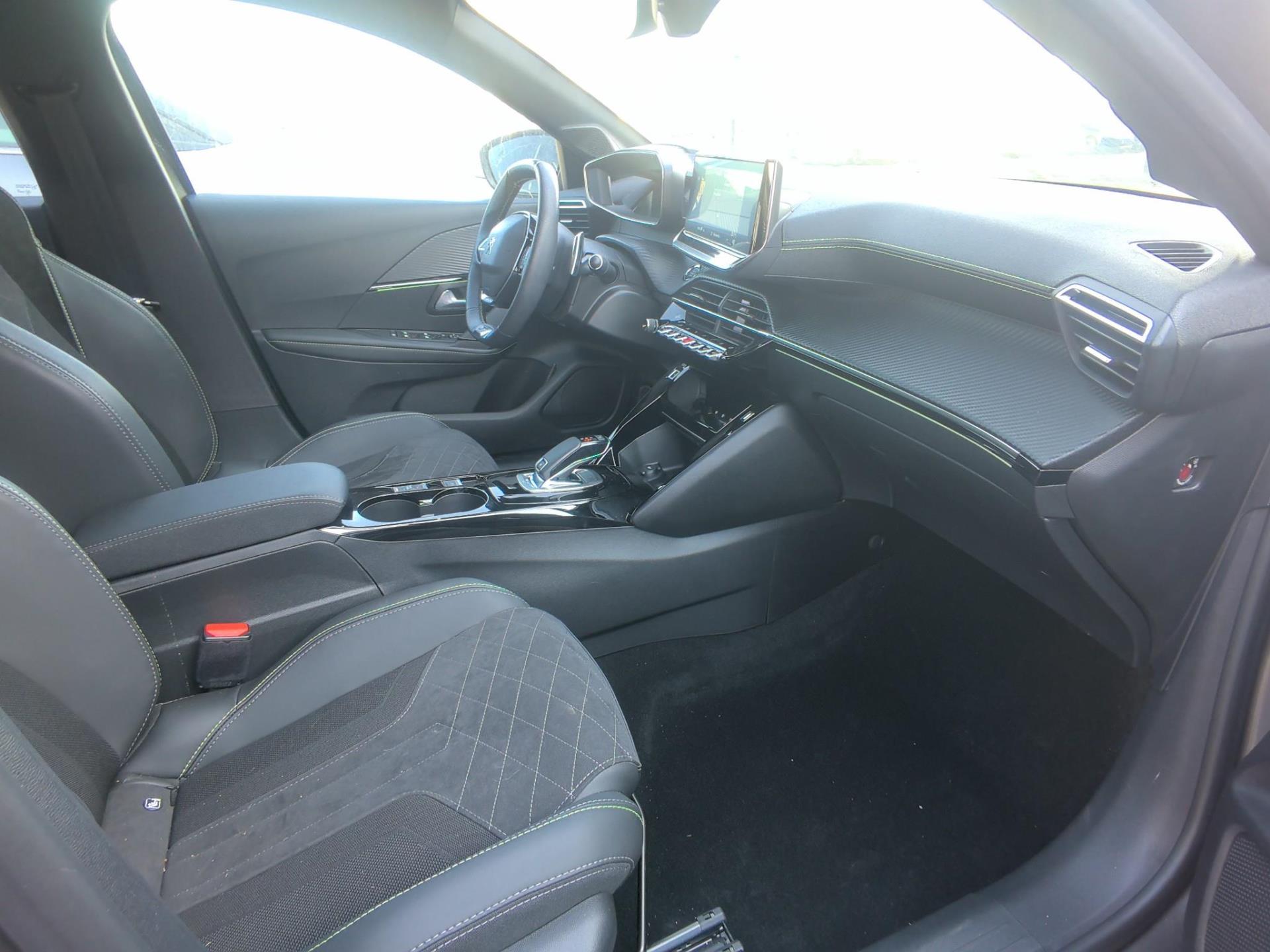 Peugeot 208 PureTech 130 S&S EAT8 GT Pack 2021