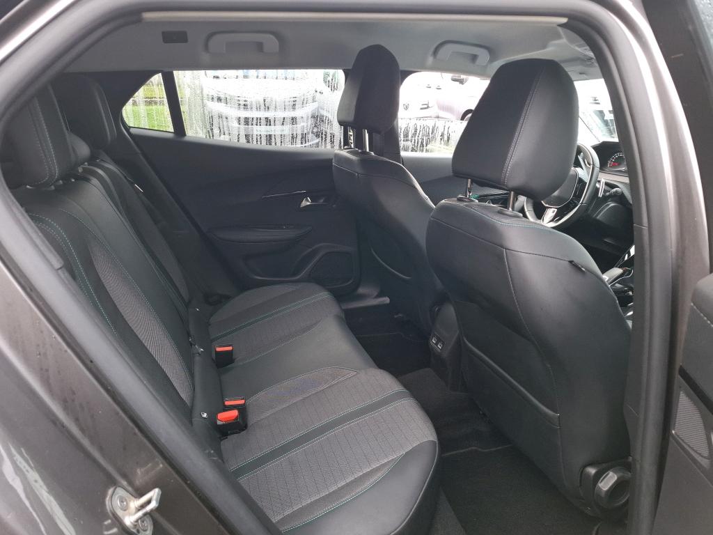 Peugeot 2008 BlueHDi 130 S&S EAT8 Allure 2021