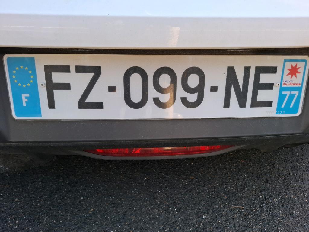 Peugeot 208 BlueHDi 100 S&S BVM6 Active 2021