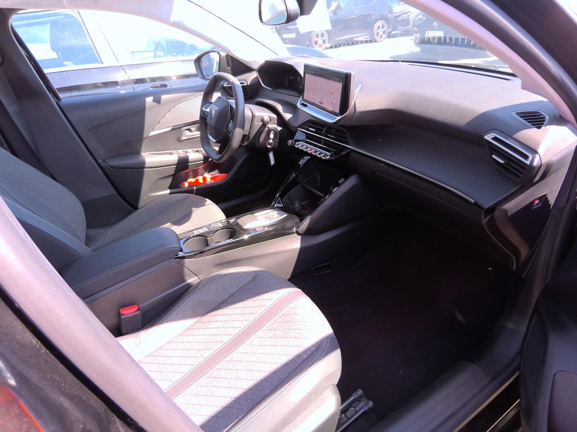 Peugeot 208 Hybrid 110 ch e-DCS6 Allure 2026
