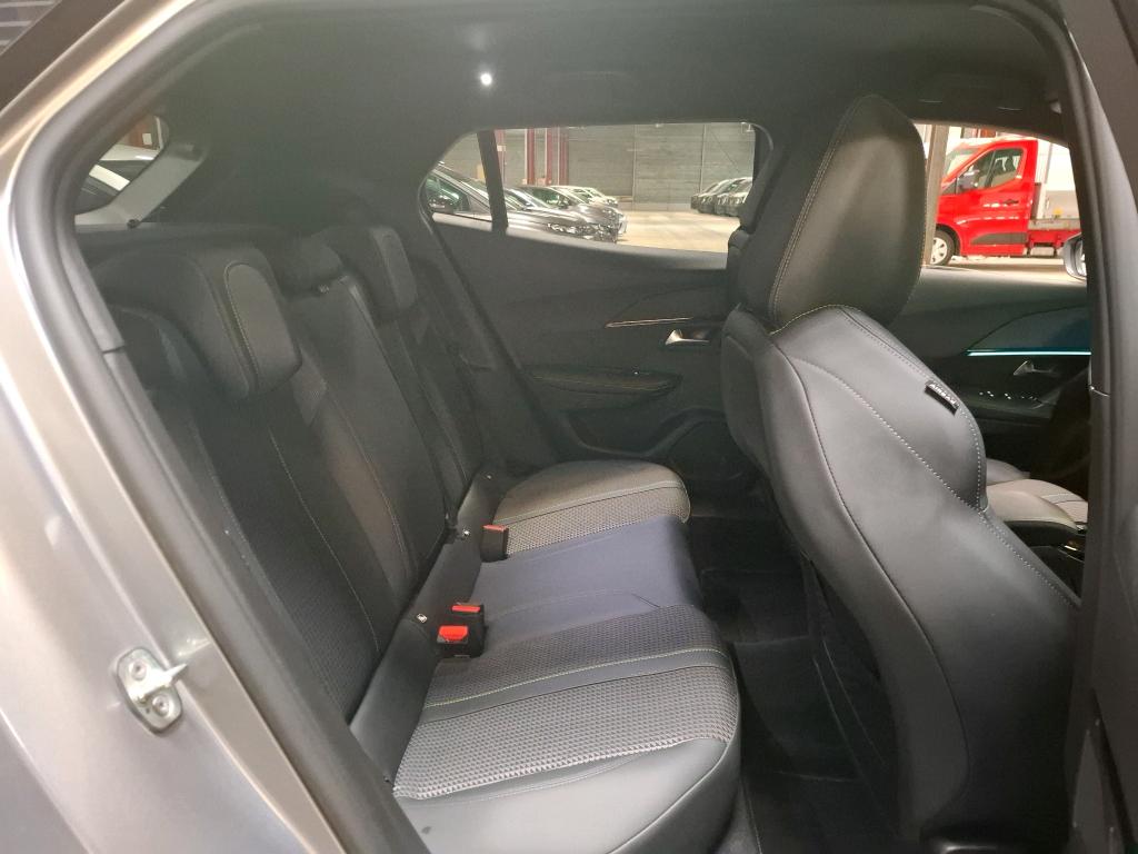 Peugeot 2008 PureTech 130 S&S EAT8 GT 2022