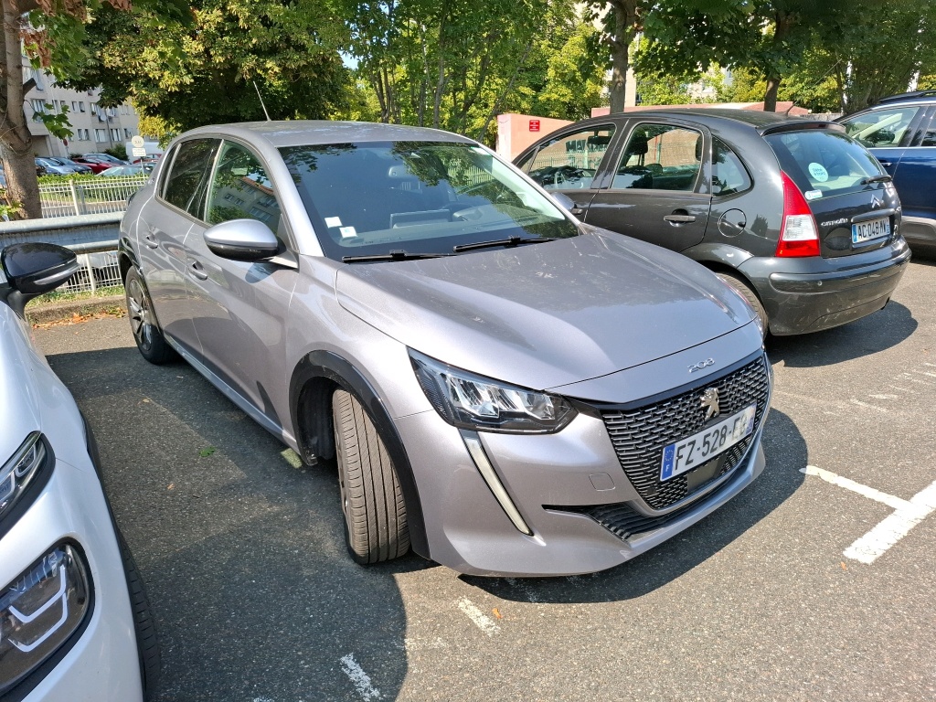 Peugeot 208 Electrique 50 kWh 136ch Allure Business 2021