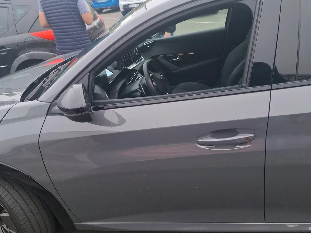 Peugeot 208 Hybrid 100 e-DCS6 GT 2025