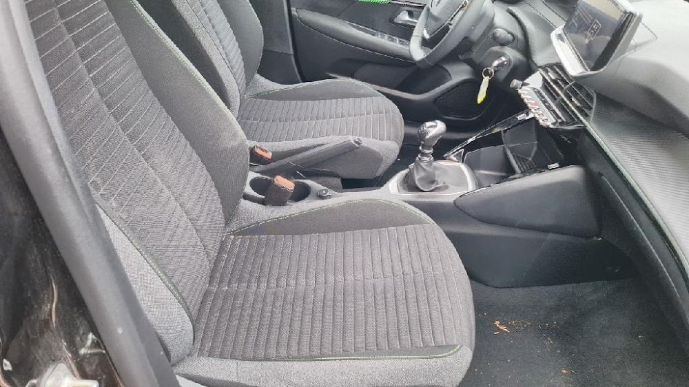 Foto Peugeot 208 12