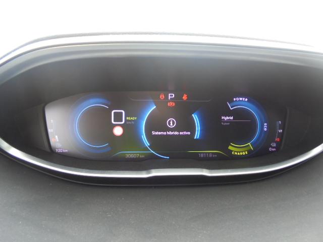 Foto Peugeot 3008 Hybrid 12
