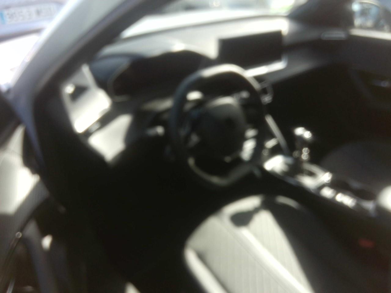 Foto Peugeot 2008 3