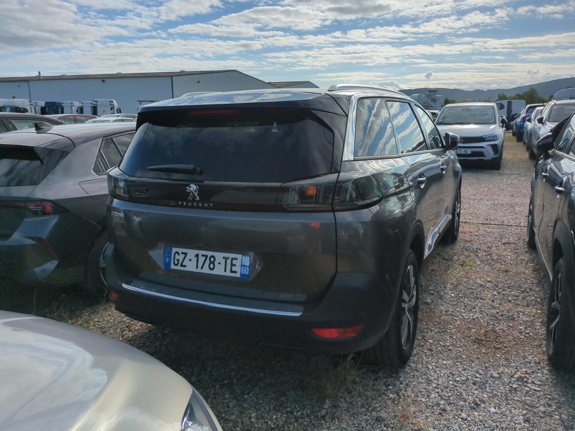 Peugeot 5008 Hybrid 136 e-DCS6 Allure Pack 2024