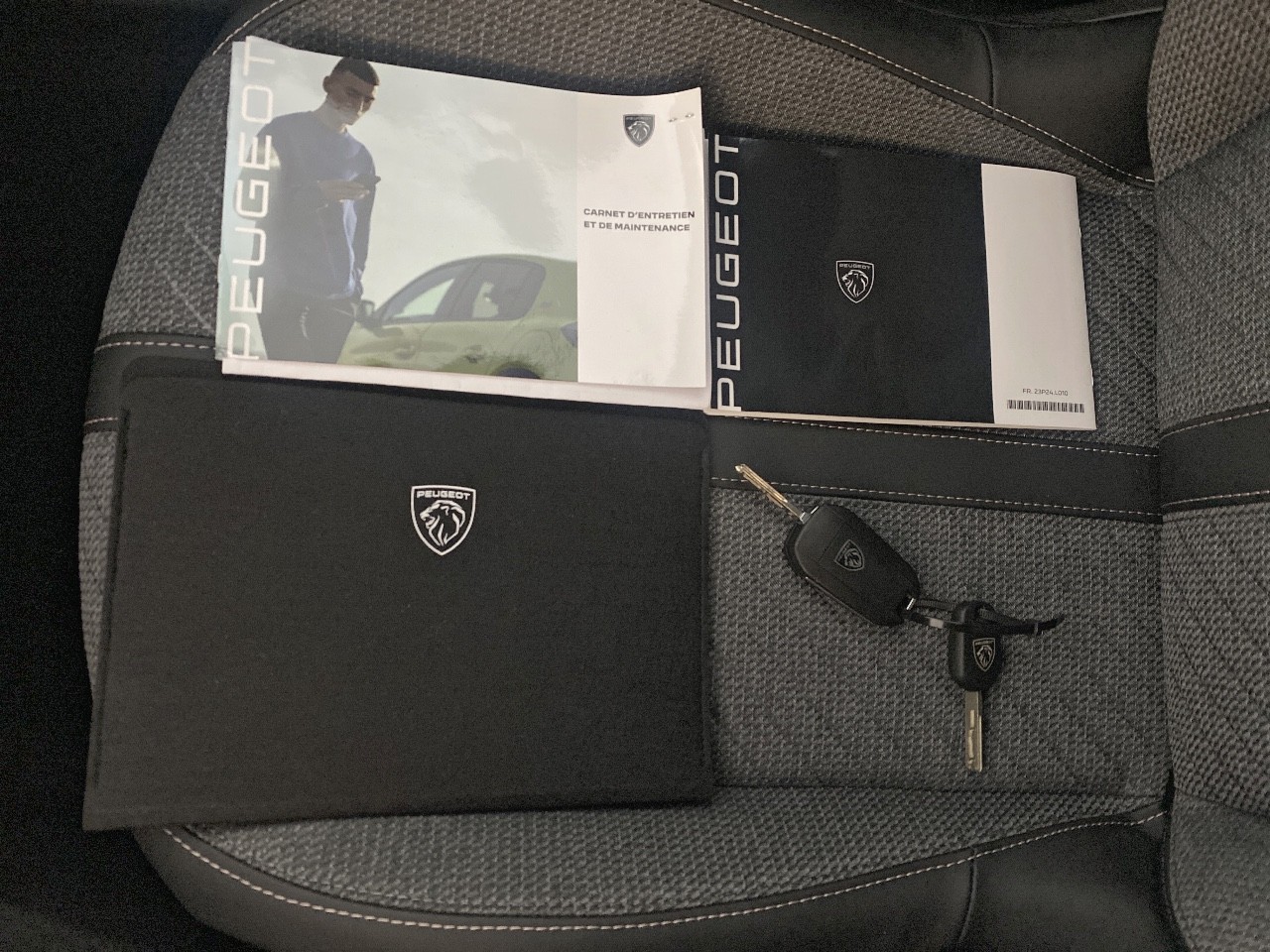 Peugeot 2008 PureTech 130 S&S EAT8 Allure 2024