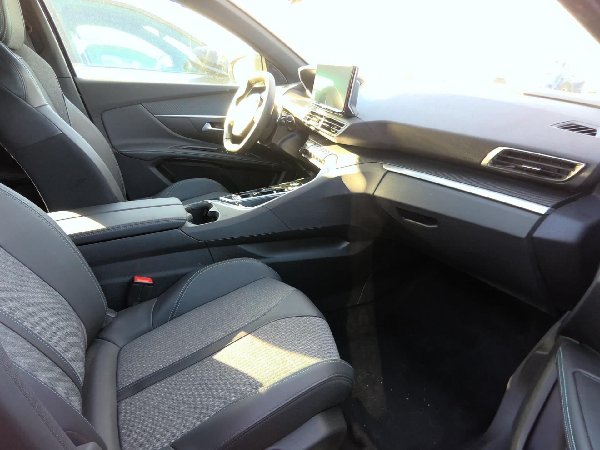 Peugeot 5008 Hybrid 136 e-DCS6 Allure Pack 2024