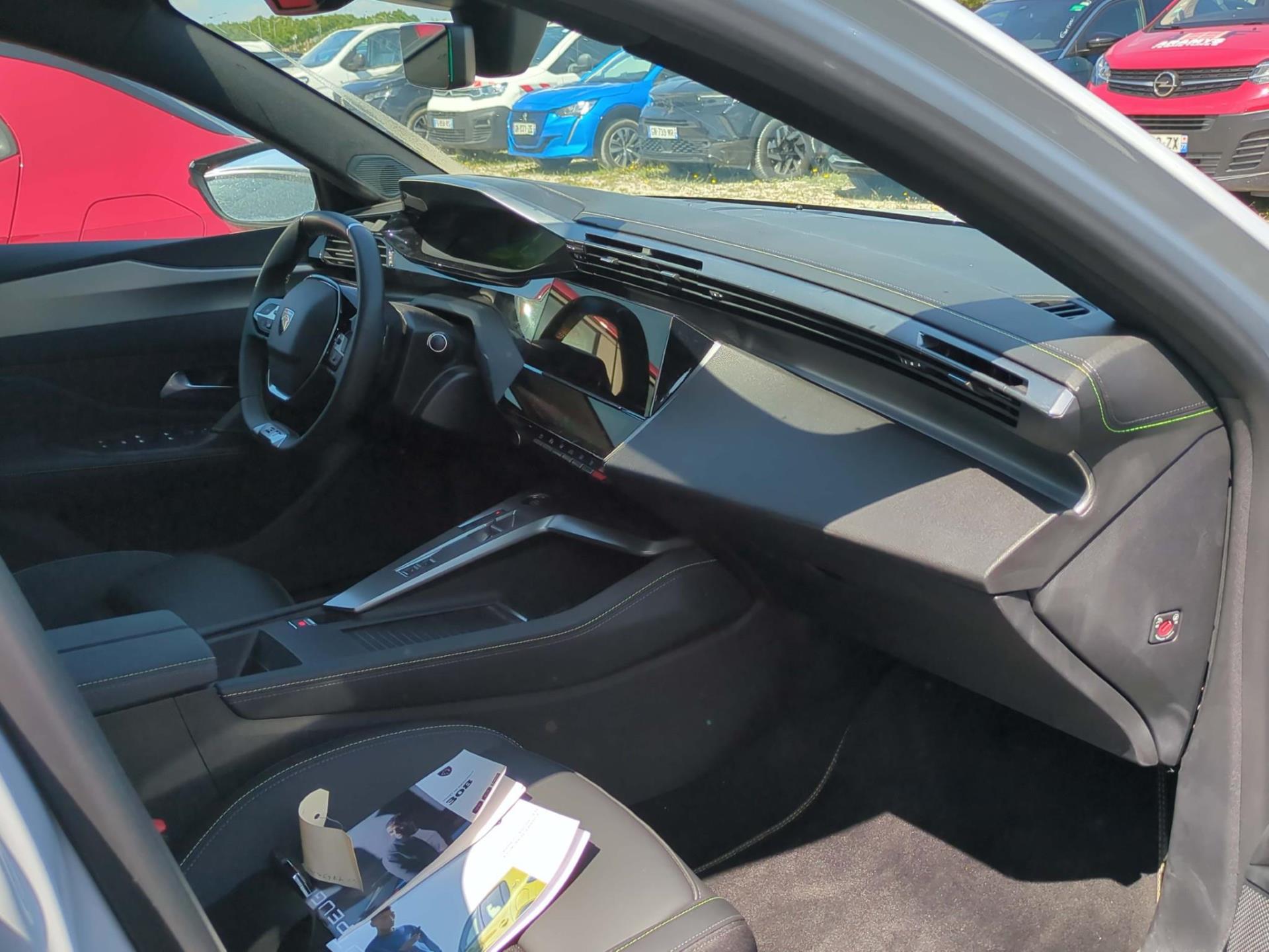 Peugeot 308 SW Hybrid 136 e-DCS6 GT 2024