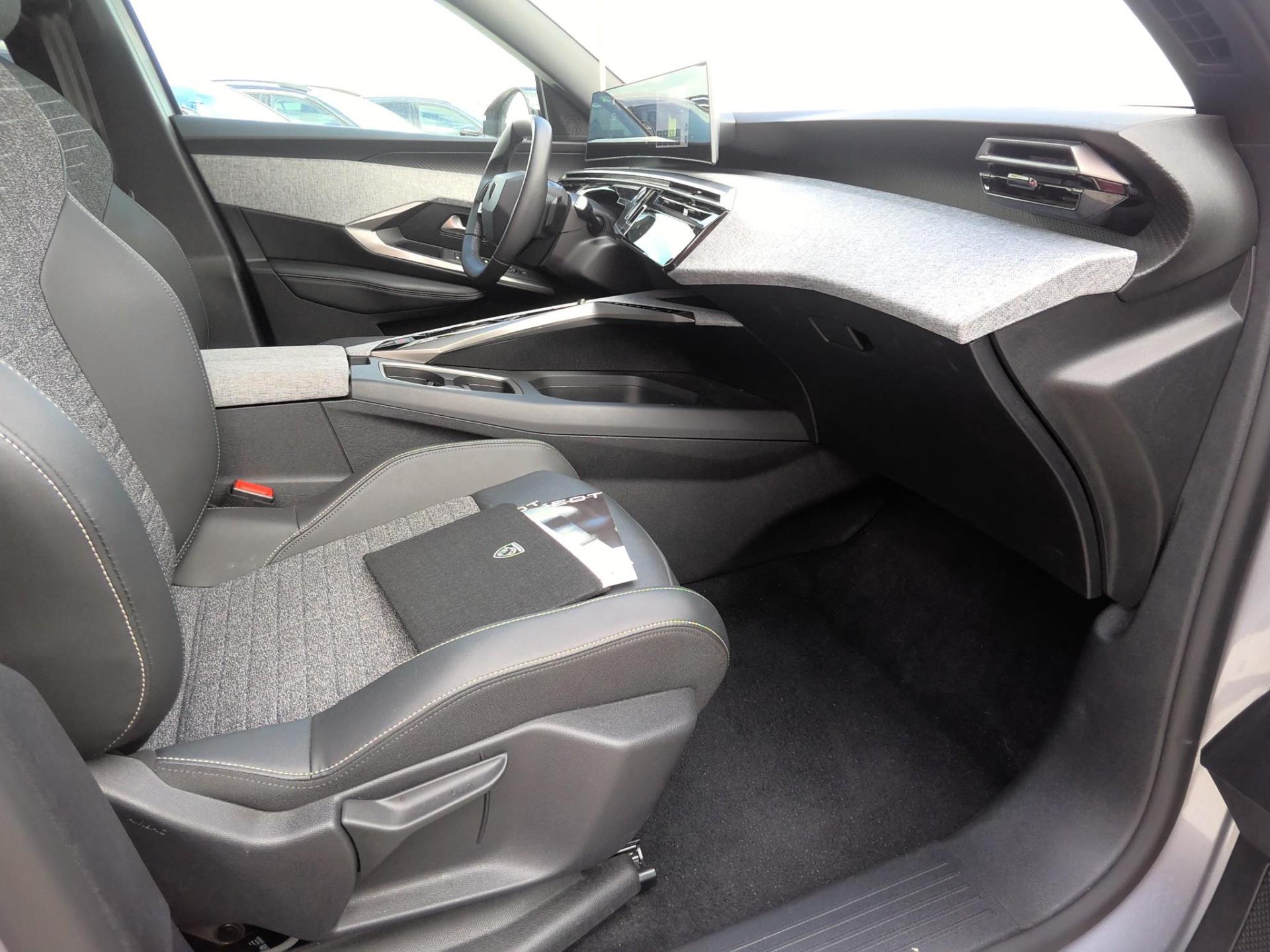Peugeot 3008 Electrique 210 ch 73 kWh Allure 2025